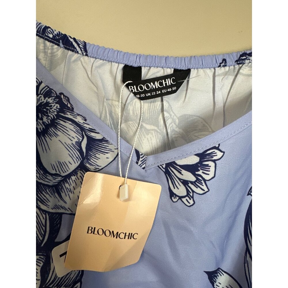 bloom chic nwt size 18/20 over sized blue floral sweet heart neckline fluttered - Picture 6 of 11